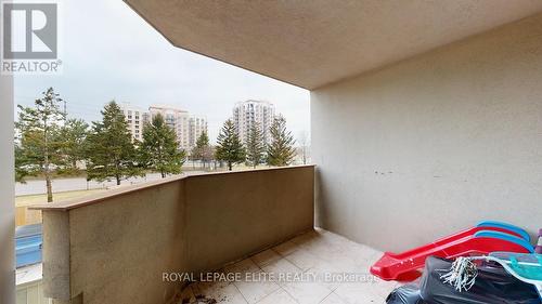 202 - 700 Constellation Drive, Mississauga, ON - Outdoor