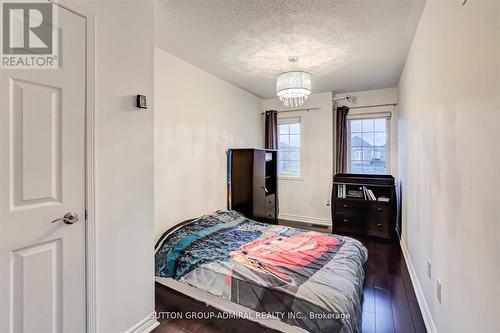 137 Venice Gate Drive, Vaughan, ON - Indoor Photo Showing Bedroom