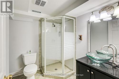 137 Venice Gate Drive, Vaughan, ON - Indoor Photo Showing Bathroom