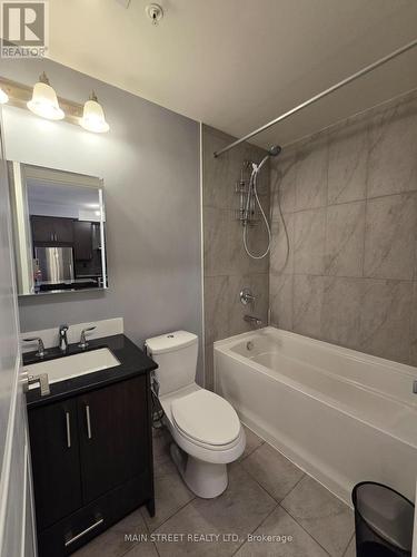 309 - 9088 Yonge Street, Richmond Hill, ON - Indoor Photo Showing Bathroom