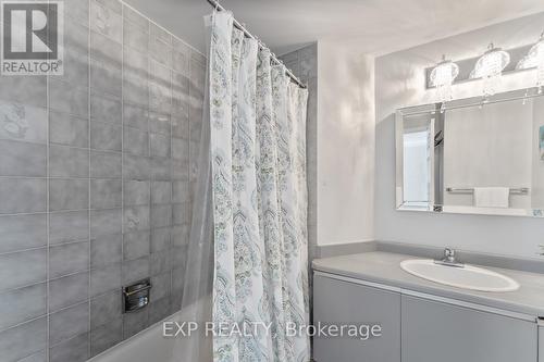 52 Dalecroft Circle, Markham, ON - Indoor Photo Showing Bathroom