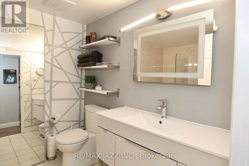 205 - 80 Athol Street E, Oshawa, ON - Indoor Photo Showing Bathroom
