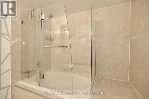 205 - 80 Athol Street E, Oshawa, ON - Indoor Photo Showing Bathroom