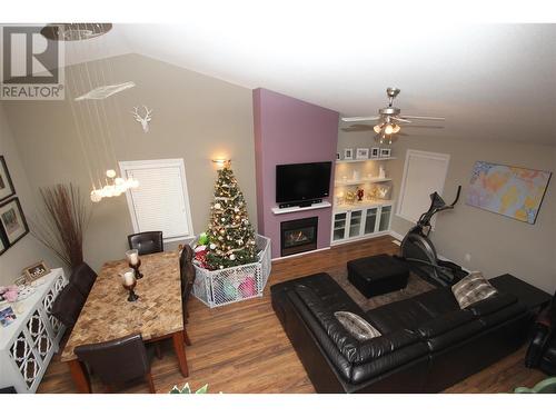 495 Rav Court, Prince George, BC - Indoor Photo Showing Living Room