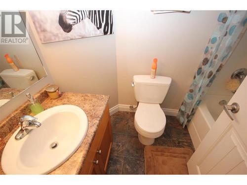 495 Rav Court, Prince George, BC - Indoor Photo Showing Bathroom