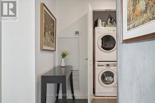 5215 - 70 Temperance Street, Toronto, ON - Indoor Photo Showing Laundry Room