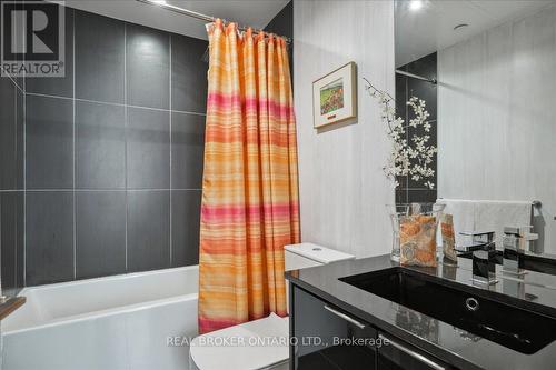 5215 - 70 Temperance Street, Toronto, ON - Indoor Photo Showing Bathroom