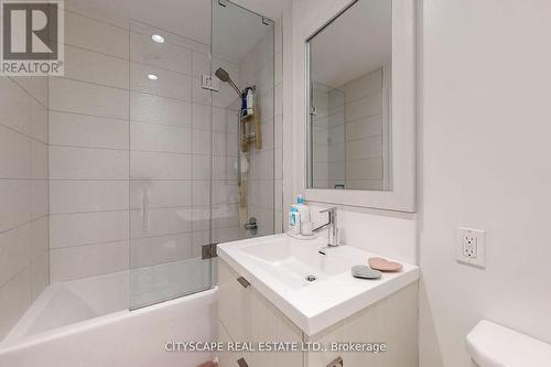 914 - 38 Cameron Street, Toronto, ON - Indoor Photo Showing Bathroom
