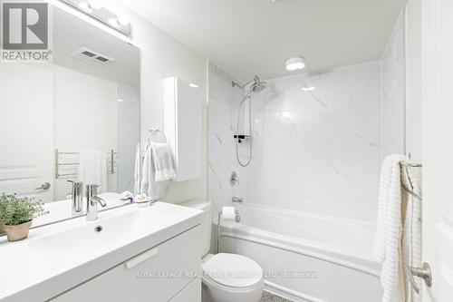 451 - 313 Richmond Street E, Toronto, ON - Indoor Photo Showing Bathroom