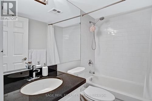 1001 - 43 Eglinton Avenue, Toronto, ON - Indoor Photo Showing Bathroom