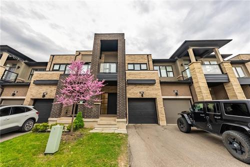 391 Athabasca Common, Oakville, ON - Outdoor With Facade