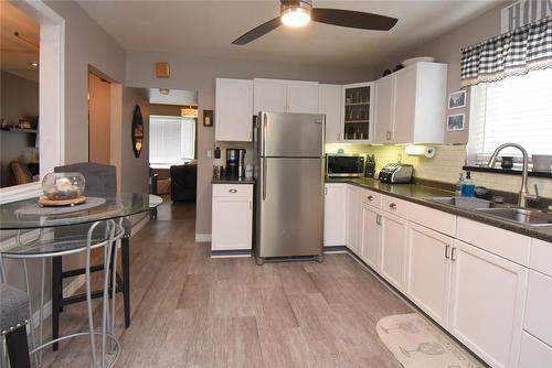 8 East 31St Street, Hamilton, ON - Indoor Photo Showing Kitchen With Double Sink