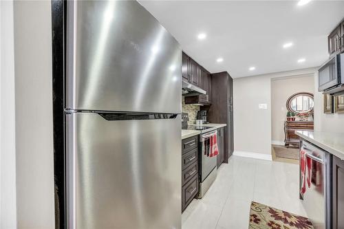 4450 Tucana Court|Unit #1503, Mississauga, ON - Indoor Photo Showing Kitchen With Upgraded Kitchen