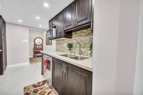 4450 Tucana Court|Unit #1503, Mississauga, ON - Indoor Photo Showing Kitchen With Double Sink With Upgraded Kitchen