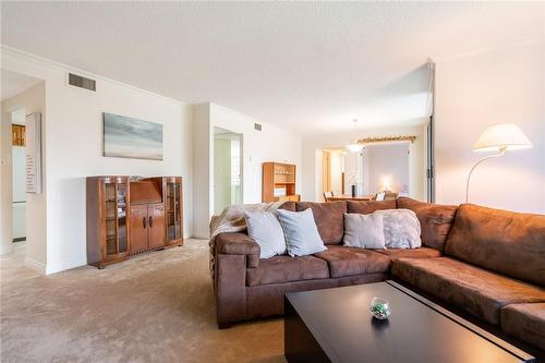 150 Wilson Street W|Unit #305, Ancaster, ON - Indoor Photo Showing Living Room