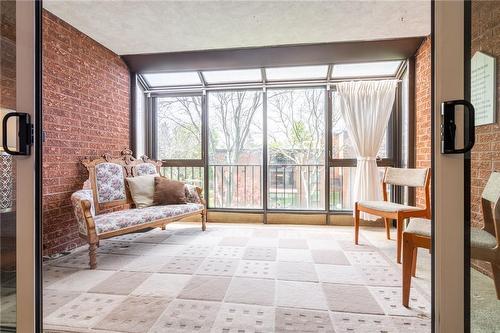enclosed sun porch - 150 Wilson Street W|Unit #305, Ancaster, ON - Indoor Photo Showing Other Room