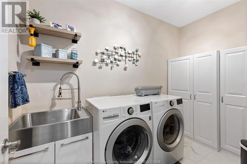 429 Brunmar Crescent, Lakeshore, ON - Indoor Photo Showing Laundry Room