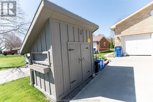 51 Pine Drive, Wallaceburg, ON - Outdoor With Exterior