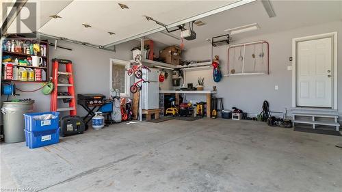 696 22Nd Avenue, Hanover, ON - Indoor Photo Showing Garage
