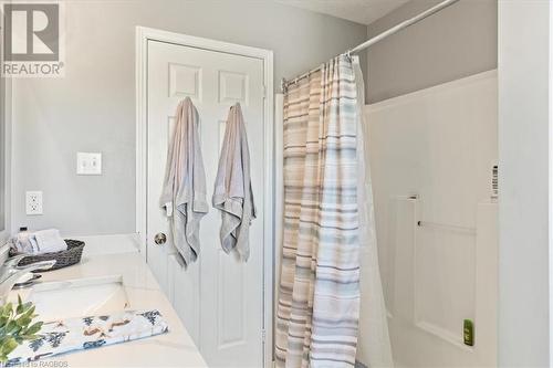 7 Albery Court, Meaford, ON - Indoor Photo Showing Bathroom