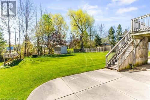 7 Albery Court, Meaford, ON - Outdoor With Backyard
