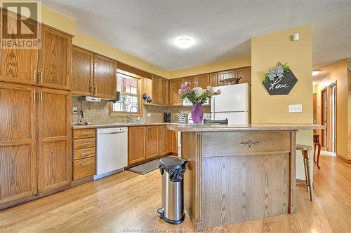 626 Richmond Street, Amherstburg, ON - Indoor Photo Showing Kitchen