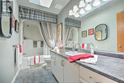 626 Richmond Street, Amherstburg, ON - Indoor Photo Showing Bathroom