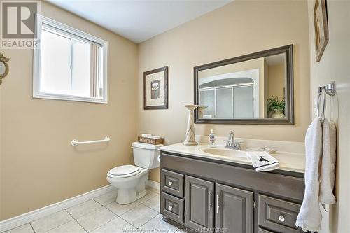 626 Richmond Street, Amherstburg, ON - Indoor Photo Showing Bathroom