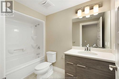 955 Ouellette Avenue Unit# 301, Windsor, ON - Indoor Photo Showing Bathroom