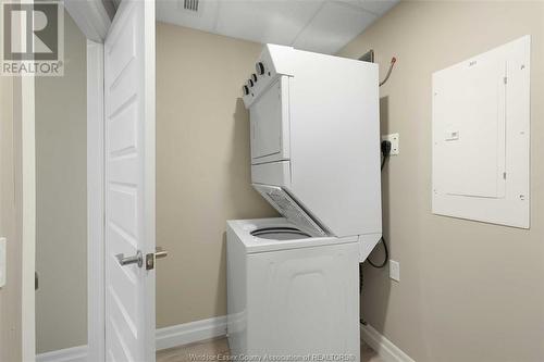 955 Ouellette Avenue Unit# 301, Windsor, ON - Indoor Photo Showing Laundry Room