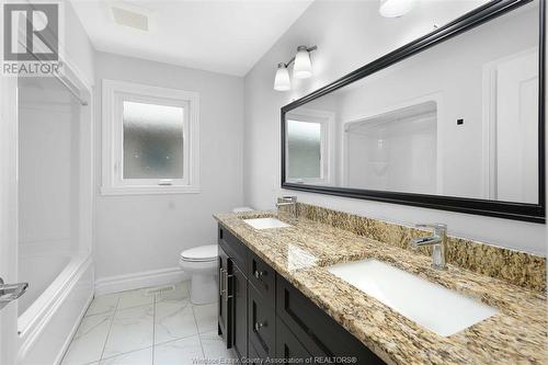 23 Noble, Amherstburg, ON - Indoor Photo Showing Bathroom