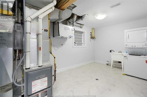 23 Noble, Amherstburg, ON - Indoor Photo Showing Laundry Room