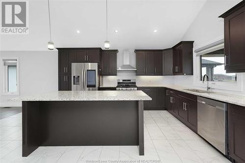 23 Noble, Amherstburg, ON - Indoor Photo Showing Kitchen With Upgraded Kitchen