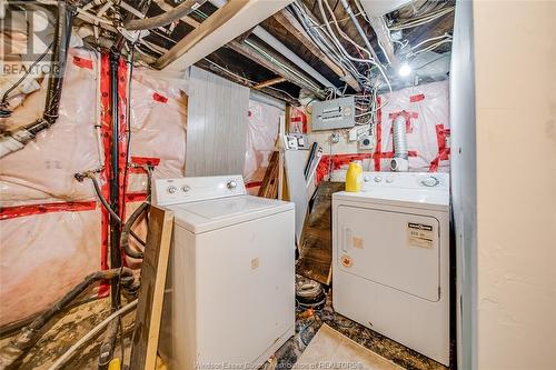 647 Marentette Avenue, Windsor, ON - Indoor Photo Showing Laundry Room
