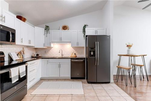 751 Rymal Road W|Unit #12, Hamilton, ON - Indoor Photo Showing Kitchen With Upgraded Kitchen