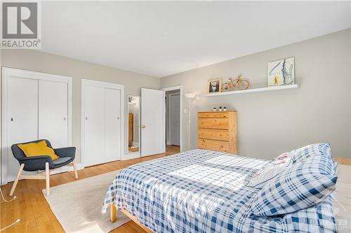 2300 Fox Crescent, Ottawa, ON - Indoor Photo Showing Bedroom