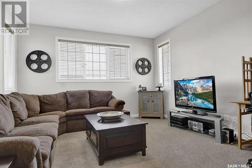 4834 Taylor Crescent, Regina, SK - Indoor Photo Showing Living Room