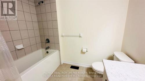 467 Ritaâ€˜S Avenue, Newmarket, ON - Indoor Photo Showing Bathroom