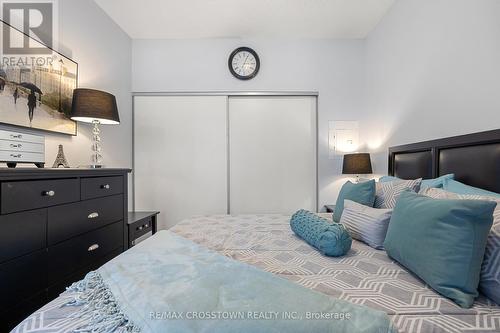 201 - 80 Marine Parade Drive, Toronto, ON - Indoor Photo Showing Bedroom