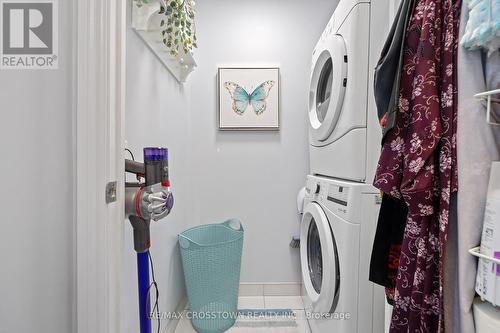 201 - 80 Marine Parade Drive, Toronto, ON - Indoor Photo Showing Laundry Room