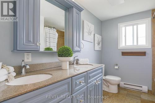 73 King Street, Kawartha Lakes, ON - Indoor Photo Showing Bathroom