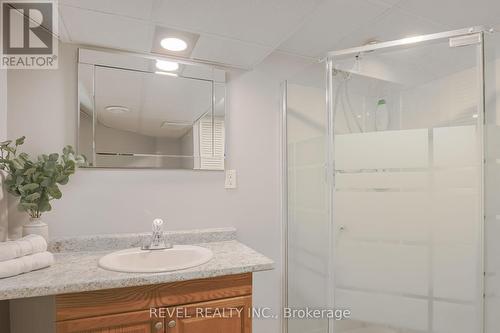 73 King Street, Kawartha Lakes, ON - Indoor Photo Showing Bathroom