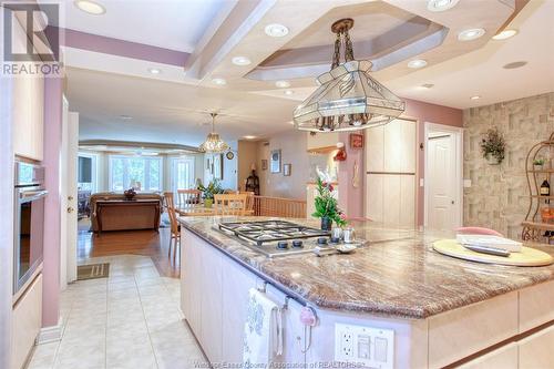 1221 Roselawn Drive, Windsor, ON - Indoor Photo Showing Kitchen
