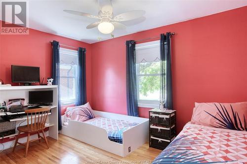 1221 Roselawn Drive, Windsor, ON - Indoor Photo Showing Bedroom