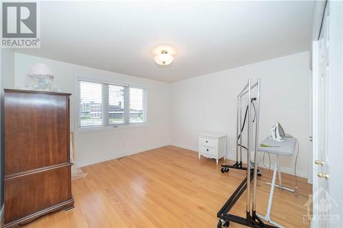 1682 Amberdale Crescent, Ottawa, ON - Indoor Photo Showing Other Room