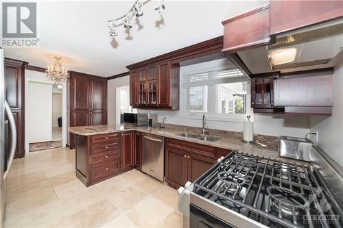 1682 Amberdale Crescent, Ottawa, ON - Indoor Photo Showing Kitchen With Double Sink
