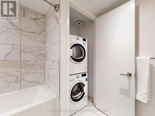 3806 - 161 Roehampton Avenue, Toronto, ON - Indoor Photo Showing Laundry Room