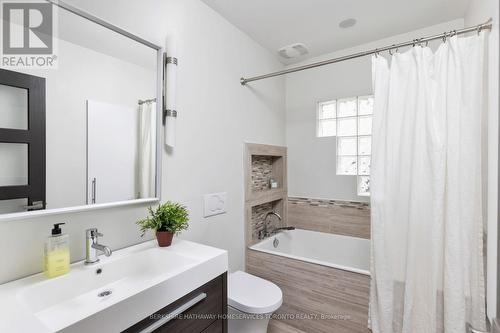 36 Felbrigg Avenue, Toronto, ON - Indoor Photo Showing Bathroom