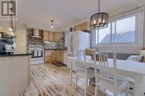 32 Goldring Drive, Whitby, ON - Indoor Photo Showing Kitchen