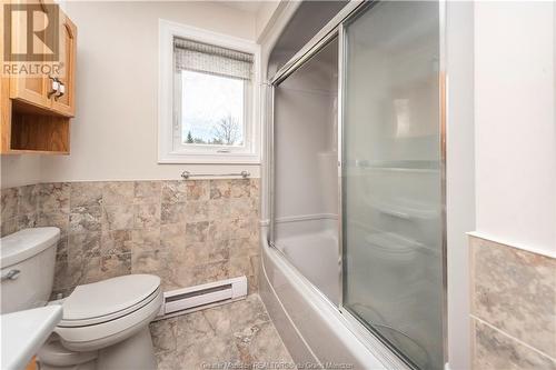 68 Mcdowell Ave, Riverview, NB - Indoor Photo Showing Bathroom